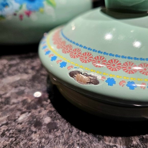 The Pioneer Woman Breezy Blossom Enamel On Steel 1.9-Quart Tea Kettle (FLAW) - Picture 10 of 16